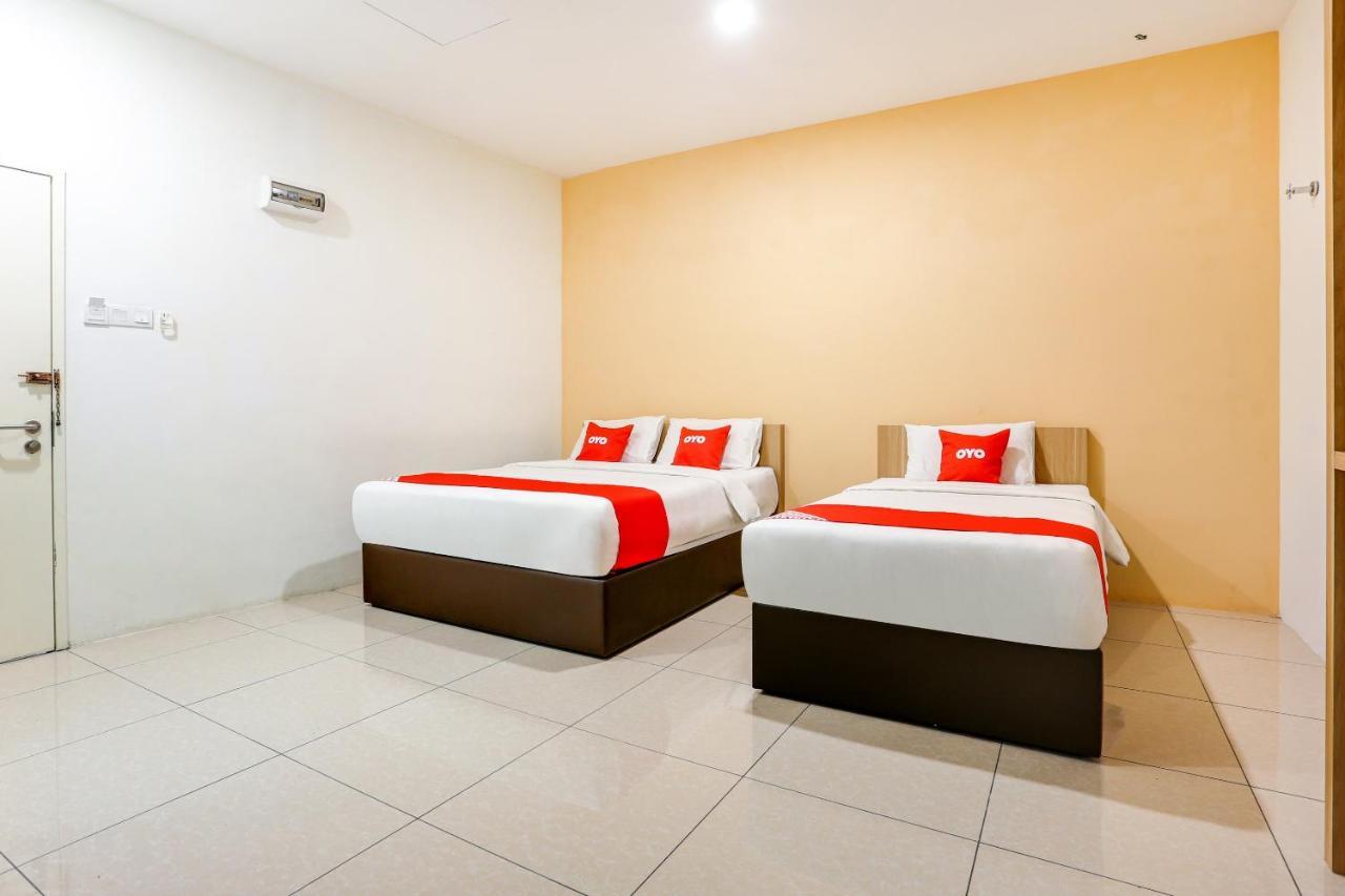 Oyo 89677 Sunflower Hotel Seremban Dış mekan fotoğraf
