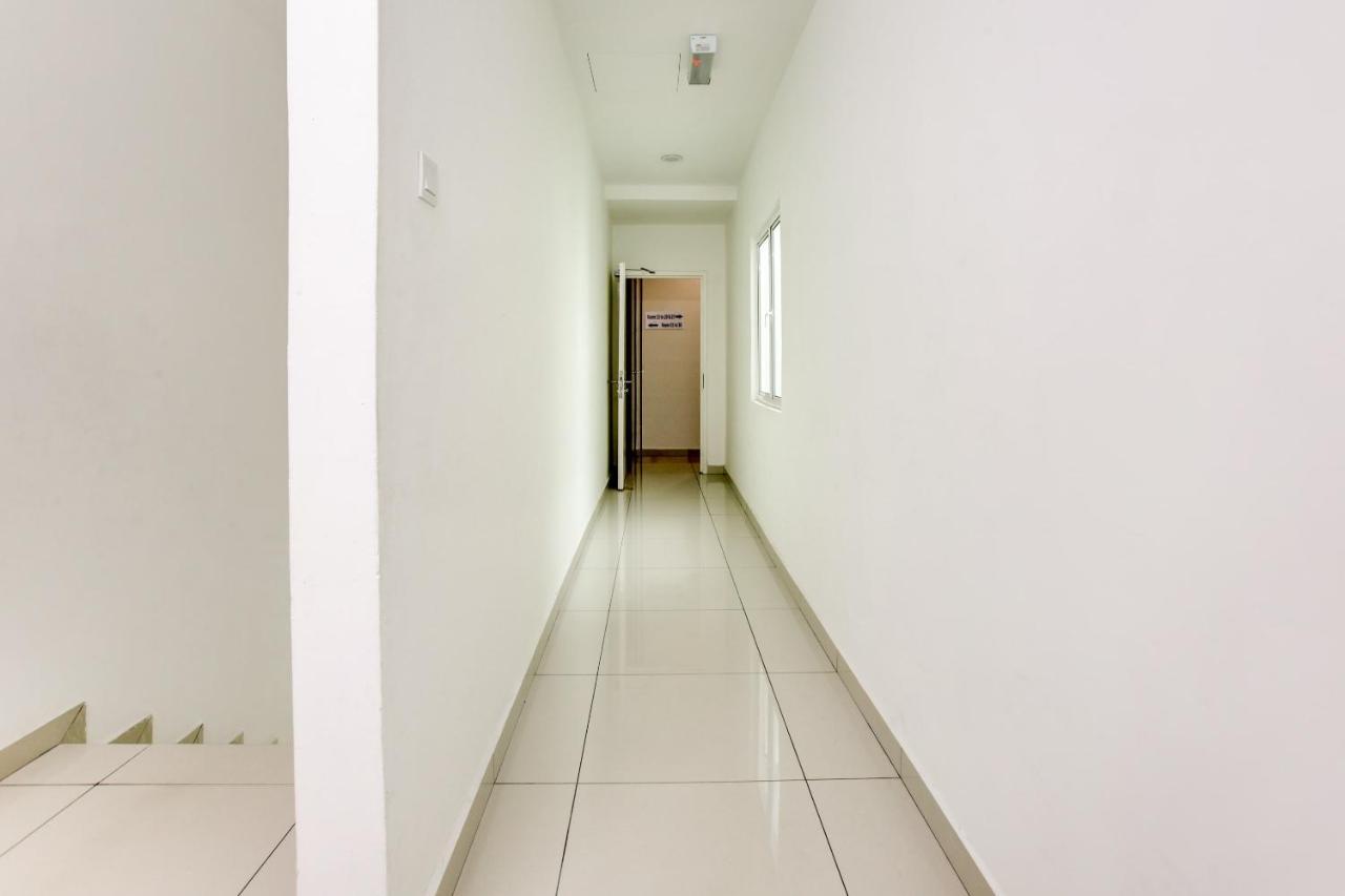 Oyo 89677 Sunflower Hotel Seremban Dış mekan fotoğraf