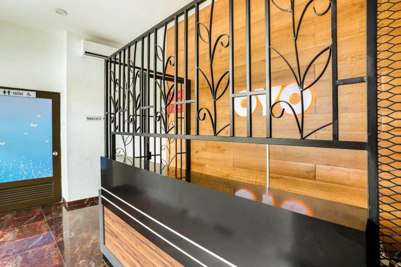 Oyo 89677 Sunflower Hotel Seremban Dış mekan fotoğraf