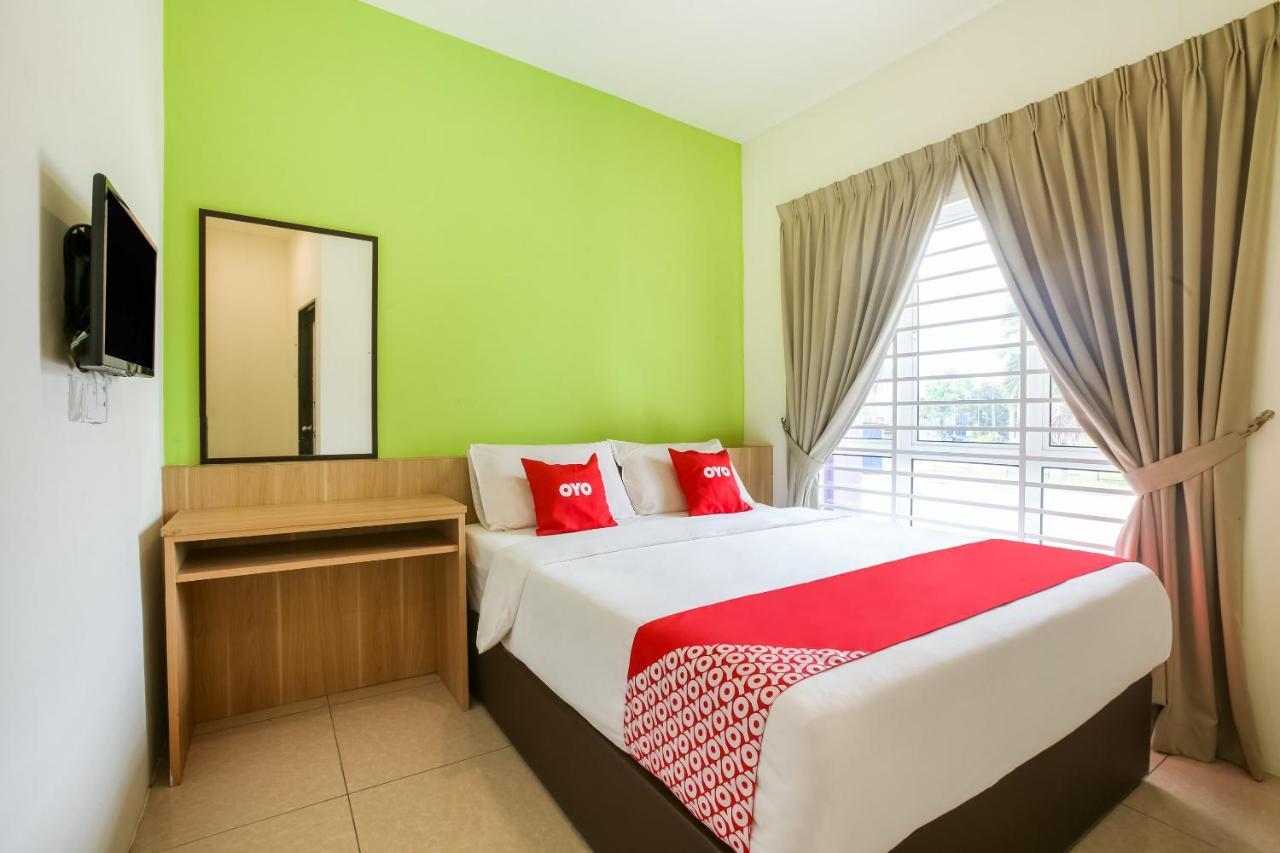 Oyo 89677 Sunflower Hotel Seremban Dış mekan fotoğraf