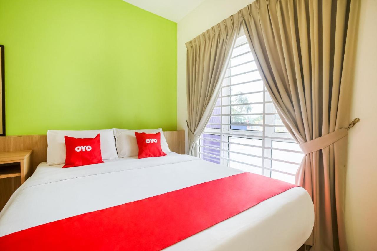 Oyo 89677 Sunflower Hotel Seremban Dış mekan fotoğraf